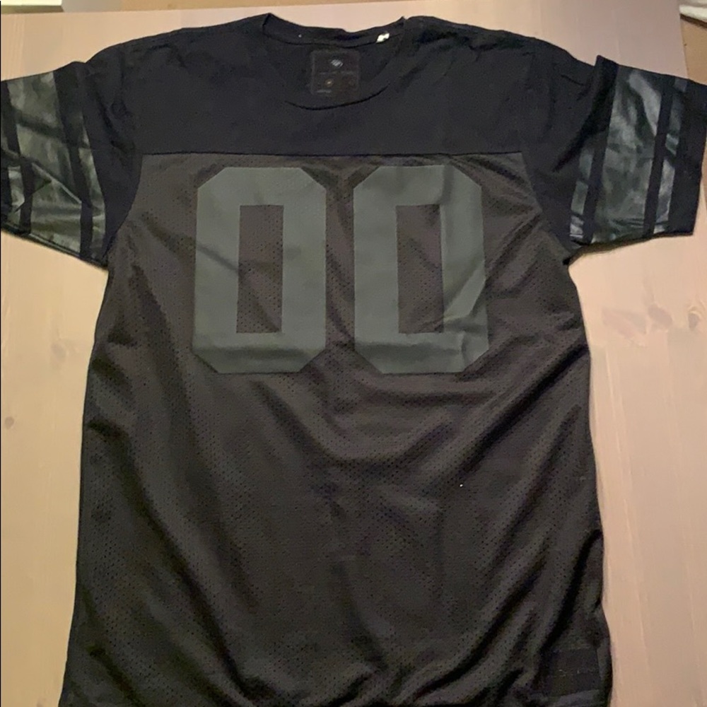 On The Byas Jersey-type t-shirt